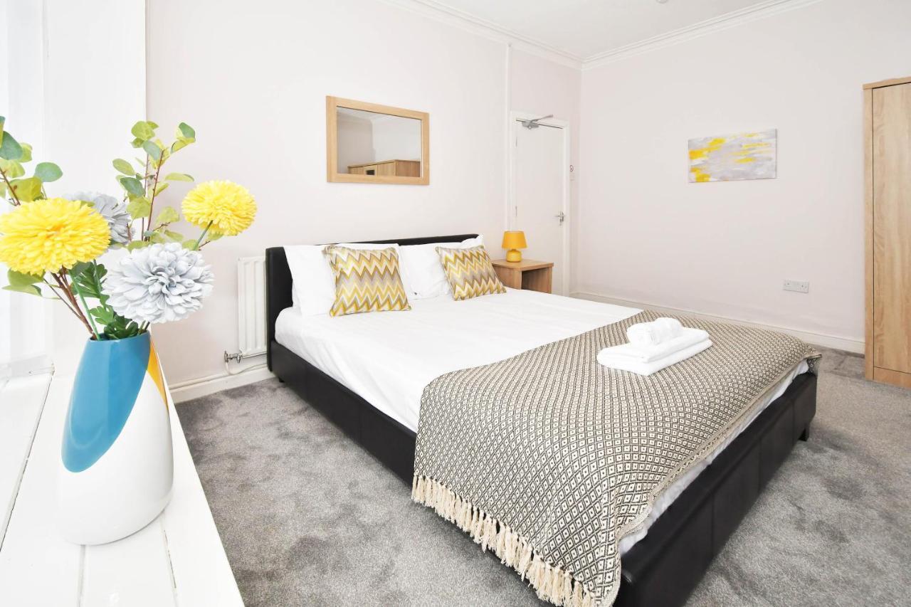 Wistaston House By Yourstays 5 Double Bedrooms And 2 Bathrooms, Great For Groups! Book Now! Крю Екстер'єр фото