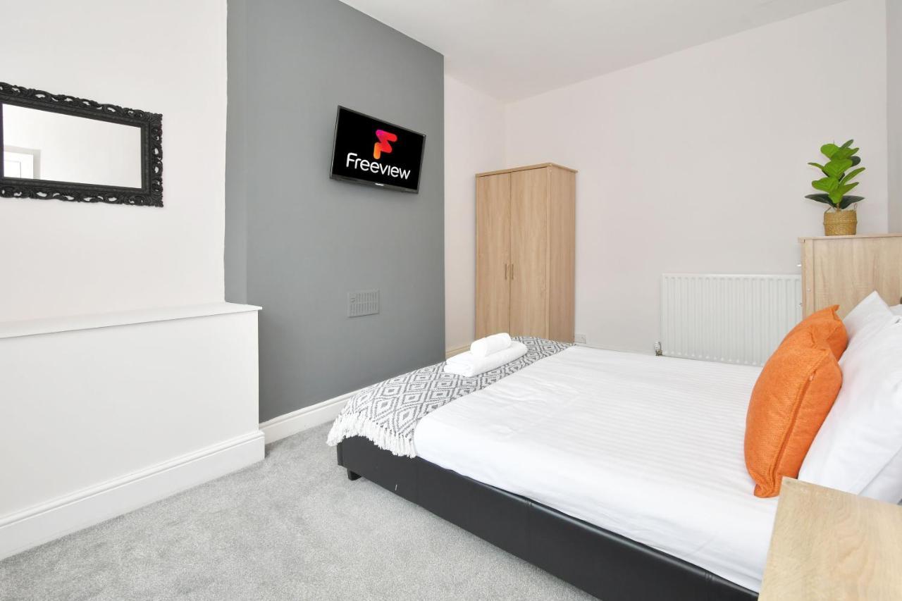 Wistaston House By Yourstays 5 Double Bedrooms And 2 Bathrooms, Great For Groups! Book Now! Крю Екстер'єр фото