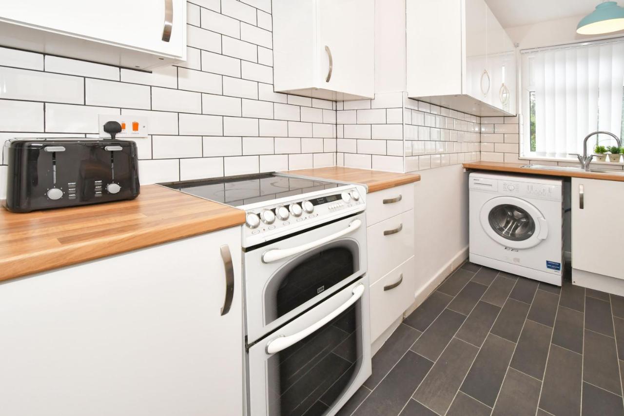 Wistaston House By Yourstays 5 Double Bedrooms And 2 Bathrooms, Great For Groups! Book Now! Крю Екстер'єр фото
