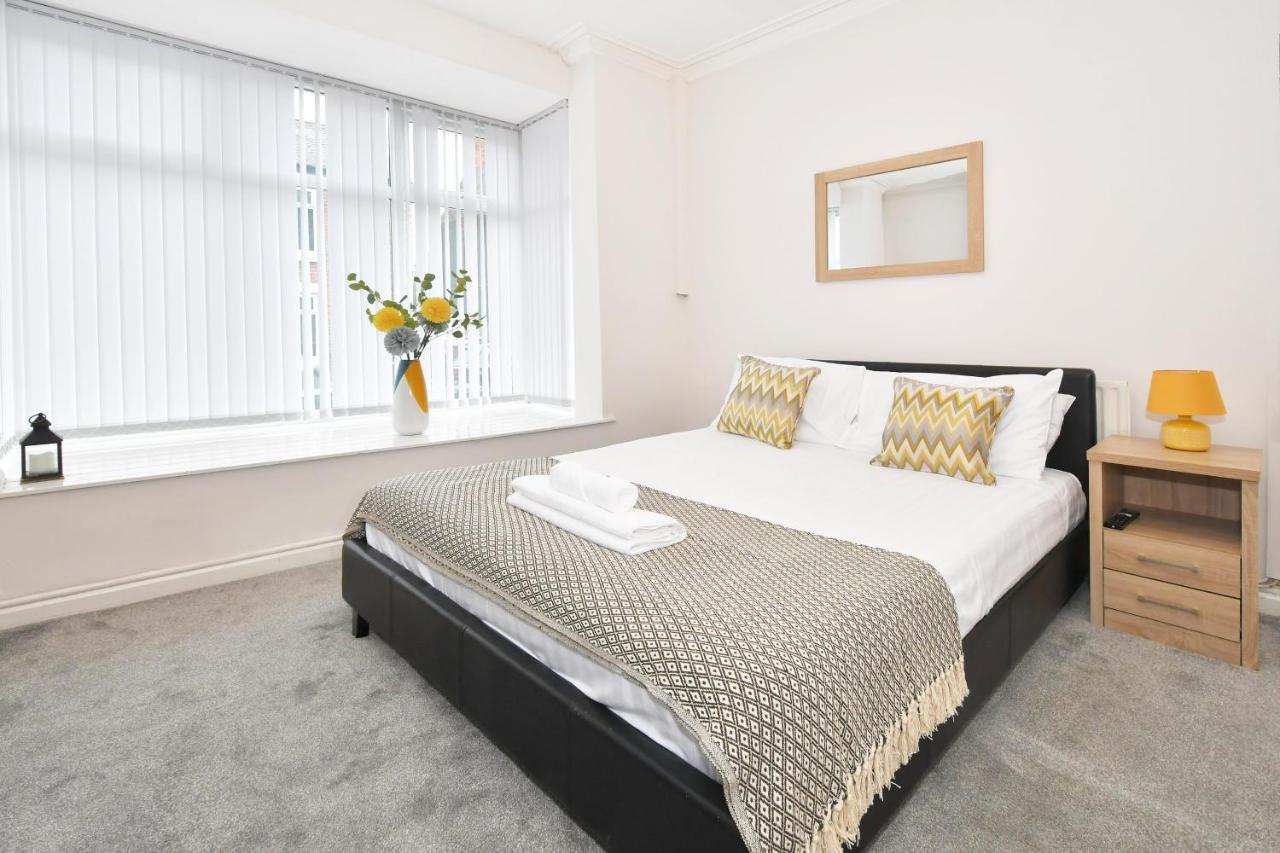 Wistaston House By Yourstays 5 Double Bedrooms And 2 Bathrooms, Great For Groups! Book Now! Крю Екстер'єр фото