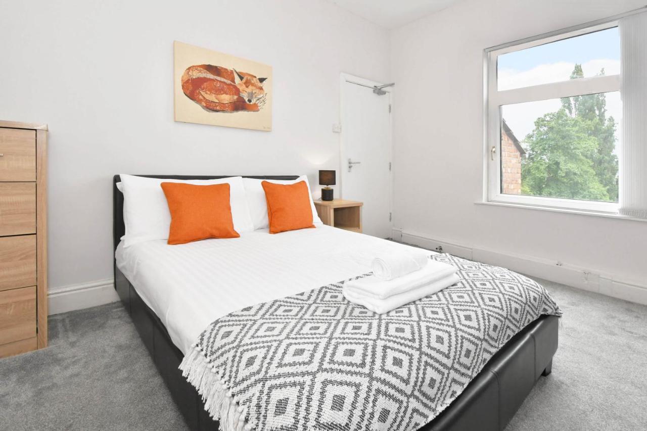 Wistaston House By Yourstays 5 Double Bedrooms And 2 Bathrooms, Great For Groups! Book Now! Крю Екстер'єр фото