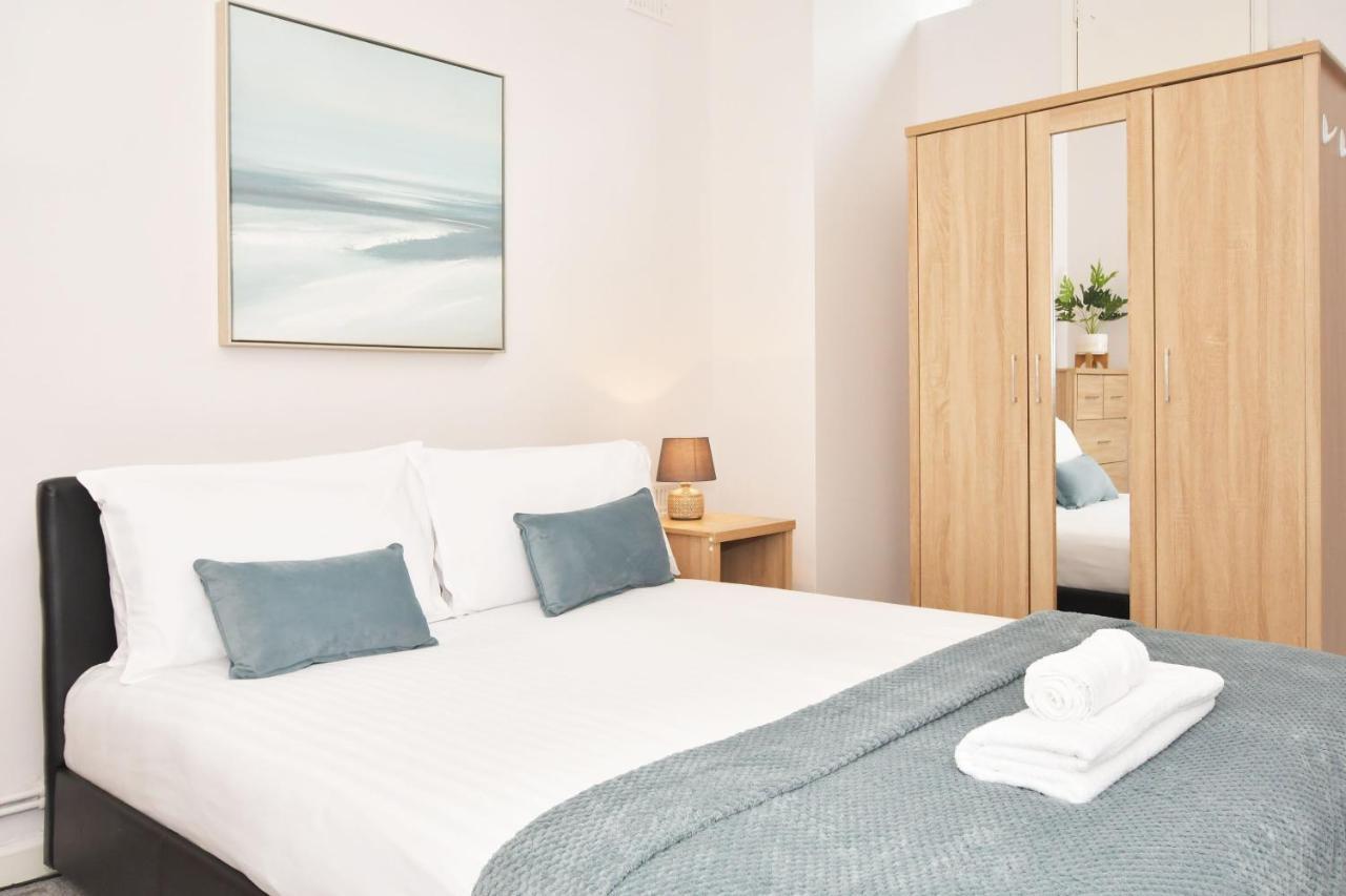 Wistaston House By Yourstays 5 Double Bedrooms And 2 Bathrooms, Great For Groups! Book Now! Крю Екстер'єр фото
