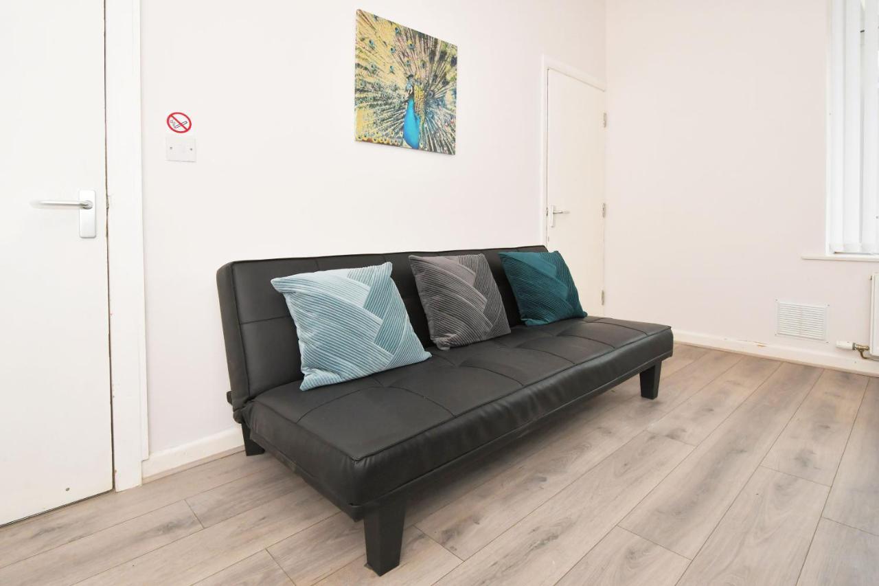 Wistaston House By Yourstays 5 Double Bedrooms And 2 Bathrooms, Great For Groups! Book Now! Крю Екстер'єр фото